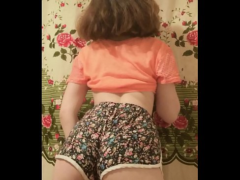 ❤️ Neska gazte sexy galtzak kentzen kameraren aurrean ❤❌ Super sexua gugan ❌️❤
